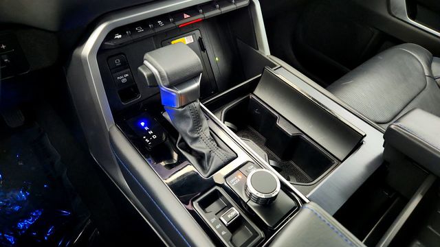 2024 Toyota Sequoia Platinum 4WD - 22961314 - 15