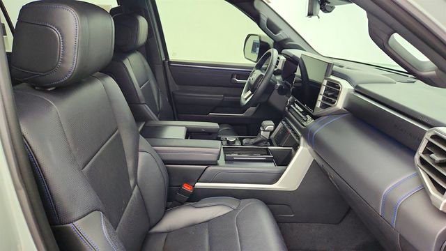 2024 Toyota Sequoia Platinum 4WD w/ Hybrid Powertrain - 22996847 - 22