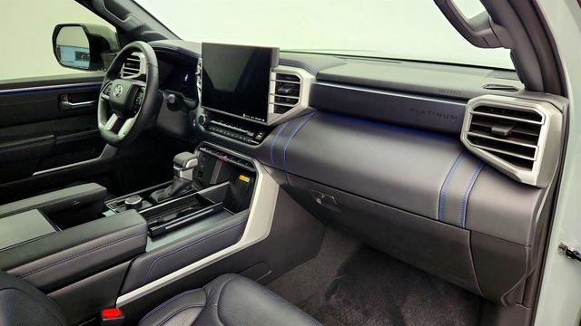 2024 Toyota Sequoia Platinum 4WD w/ Hybrid Powertrain - 22996847 - 23