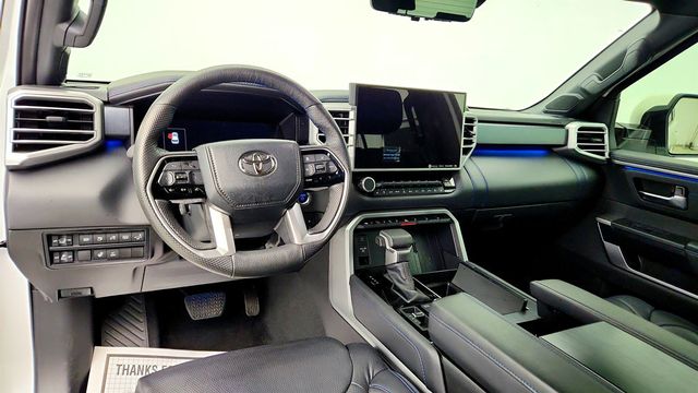 2024 Toyota Sequoia Platinum 4WD w/ Power Extending Running Boards & Head-Up Display - 23035146 - 11