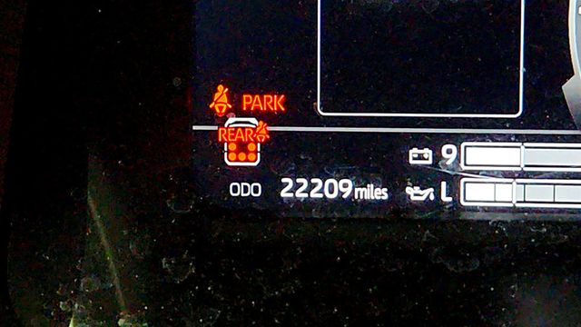 2024 Toyota Sequoia Platinum 4WD w/ Power Extending Running Boards & Head-Up Display - 23035146 - 14