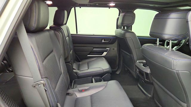 2024 Toyota Sequoia Platinum 4WD w/ Power Extending Running Boards & Head-Up Display - 23035146 - 20