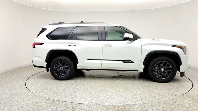 2024 Toyota Sequoia Platinum 4WD w/ Power Extending Running Boards & Head-Up Display - 23035146 - 3