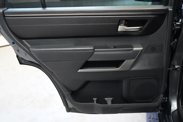 2024 Toyota Sequoia SR5 - 23077028 - 37