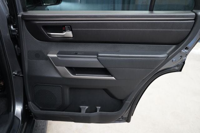 2024 Toyota Sequoia SR5 - 23077028 - 41