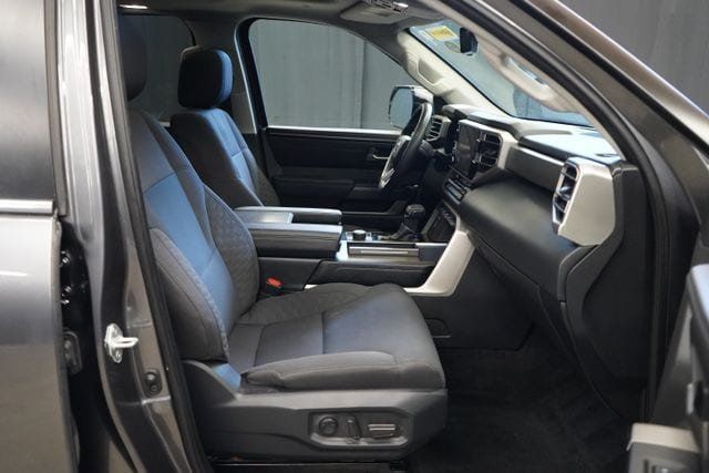 2024 Toyota Sequoia SR5 - 23077028 - 46