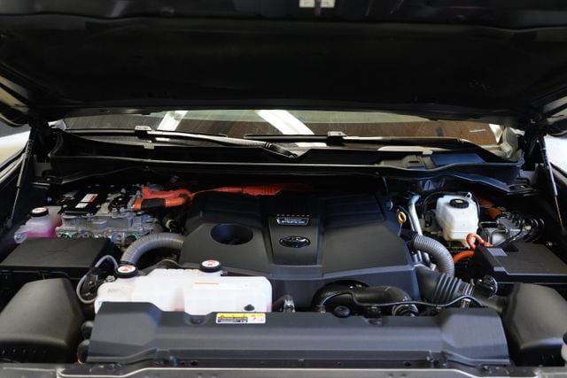 2024 Toyota Sequoia SR5 - 23077028 - 58
