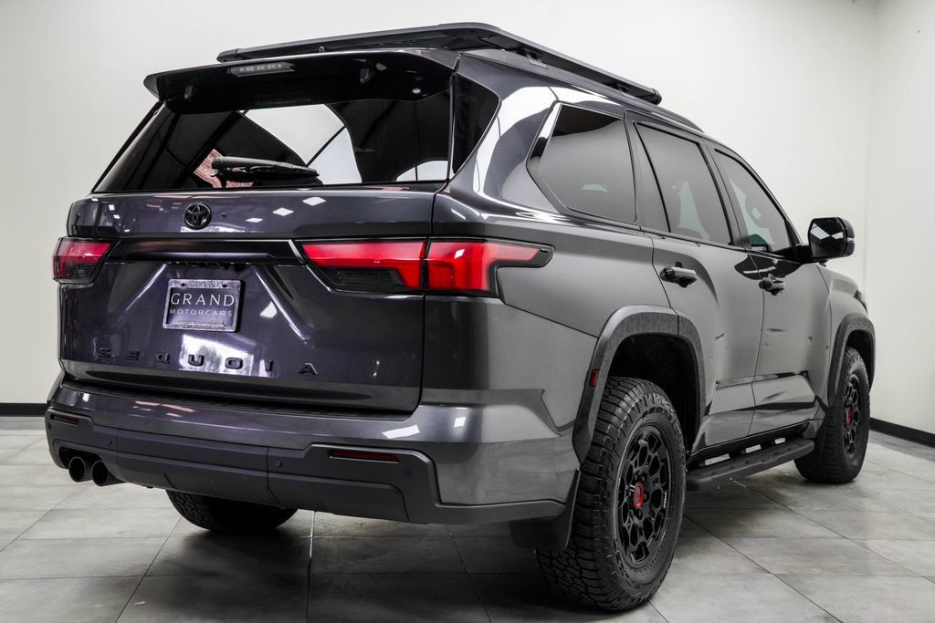Toyota Sequoia photo 12