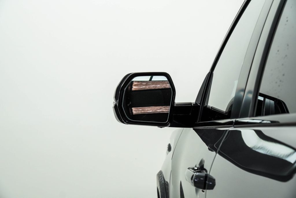 Toyota Sequoia photo 14