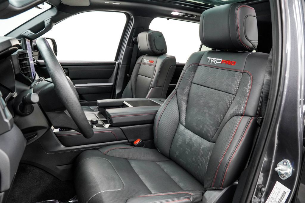 Toyota Sequoia photo 15