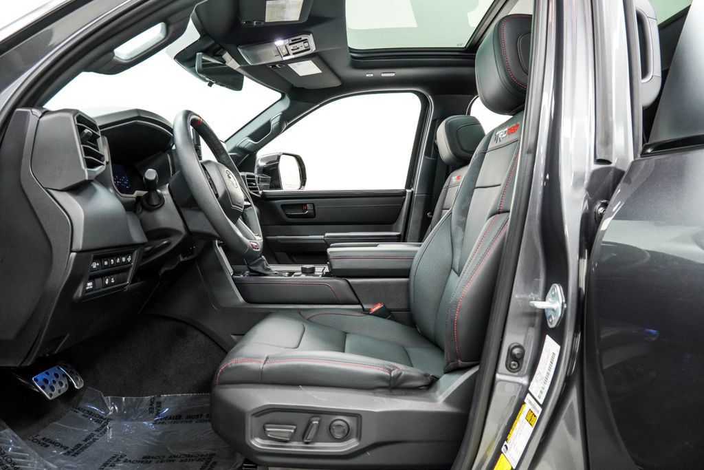Toyota Sequoia photo 16