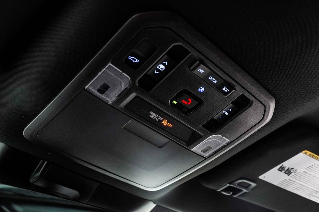 Toyota Sequoia photo 41