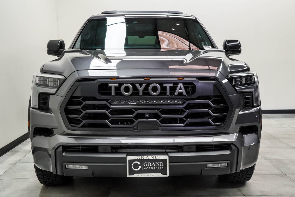Toyota Sequoia photo 5