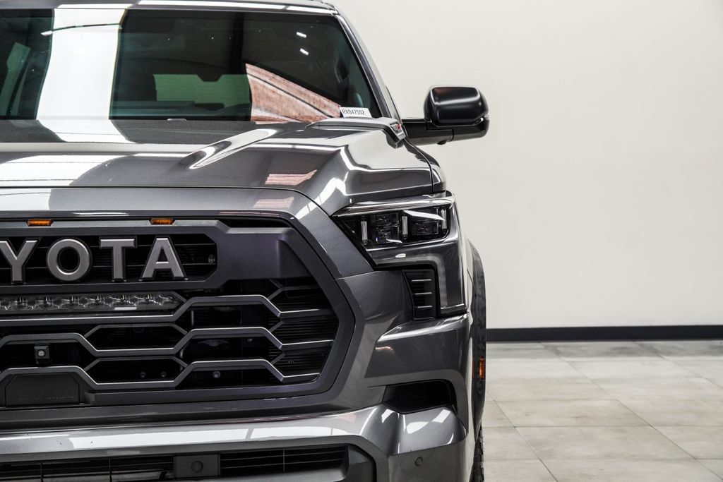 Toyota Sequoia photo 7