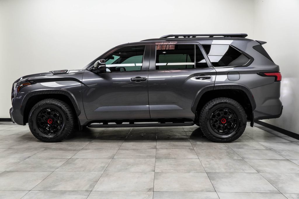 Toyota Sequoia photo 9