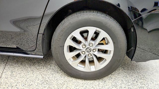 2024 Toyota Sienna LE AWD 8-Seater w/ Plus Package & Moonroof - 23089221 - 8