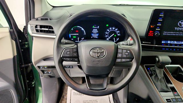 2024 Toyota Sienna LE w/ 8-Person Seating, Power Sliding Doors & Tri-Zone Climate - 23000132 - 12