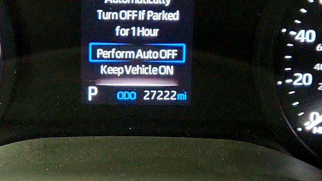 2024 Toyota Sienna LE w/ 8-Person Seating, Power Sliding Doors & Tri-Zone Climate - 23000132 - 14