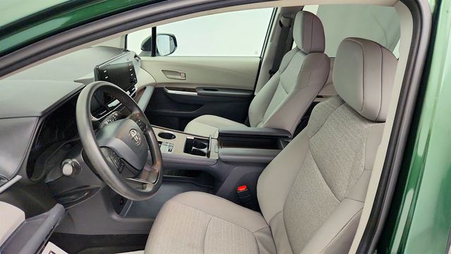 2024 Toyota Sienna LE w/ 8-Person Seating, Power Sliding Doors & Tri-Zone Climate - 23000132 - 18