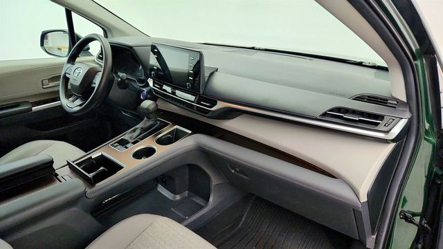 2024 Toyota Sienna LE w/ 8-Person Seating, Power Sliding Doors & Tri-Zone Climate - 23000132 - 24