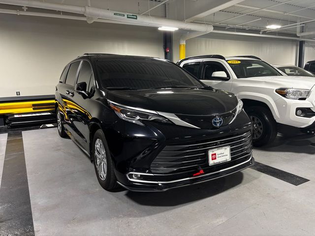 2024 Toyota Sienna Platinum AWD 7-Passenger - 23028959 - 2