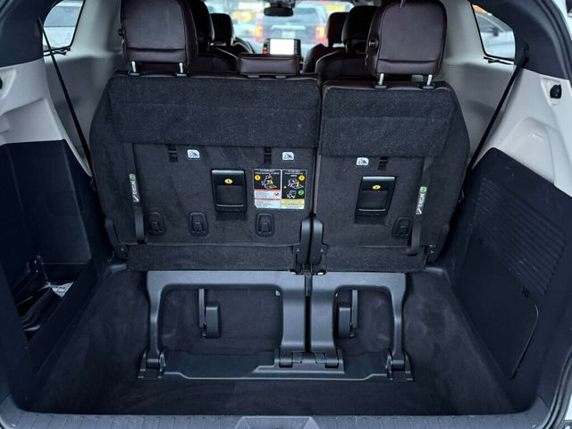2024 Toyota Sienna Platinum FWD 7-Passenger - 22946809 - 23