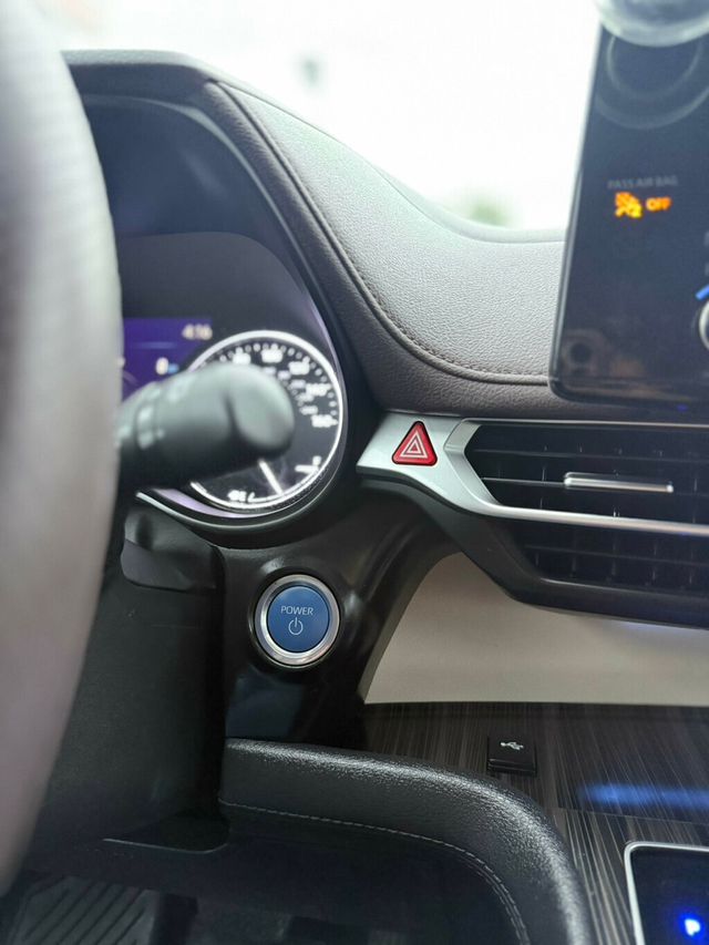 2024 Toyota Sienna Platinum FWD 7-Passenger - 22946809 - 24