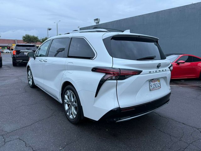 2024 Toyota Sienna Platinum FWD 7-Passenger - 22946809 - 5