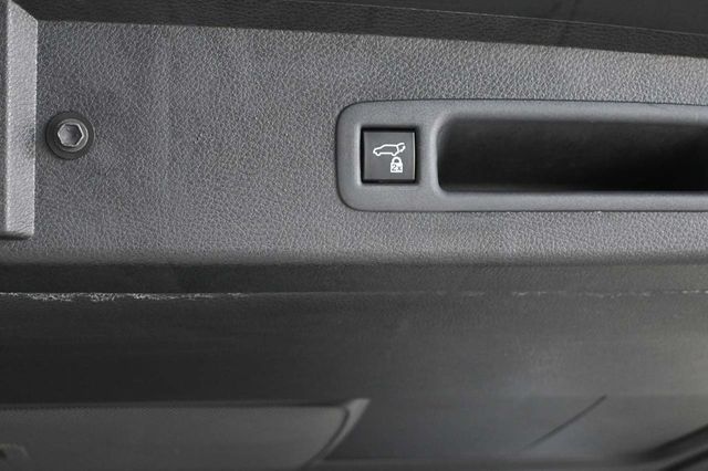 2024 Toyota Sienna Platinum FWD 7-Passenger - 23020011 - 26