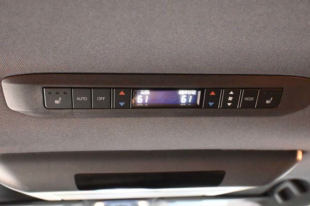 2024 Toyota Sienna Platinum FWD 7-Passenger - 23020011 - 30