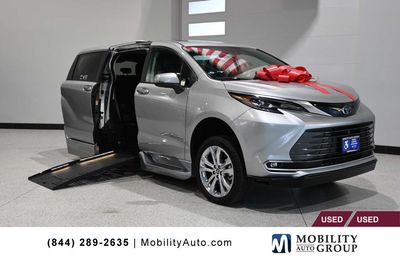 2024 Toyota Sienna - 5TDERKEC9RS184729