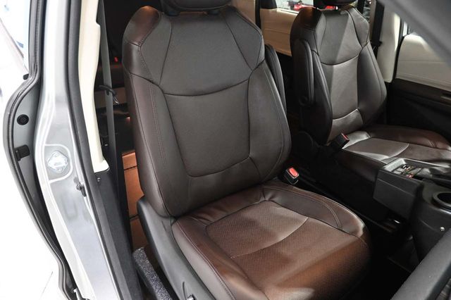 2024 Toyota Sienna Platinum FWD 7-Passenger - 23082129 - 15