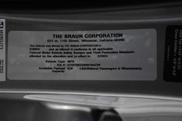 2024 Toyota Sienna Platinum FWD 7-Passenger - 23082129 - 35