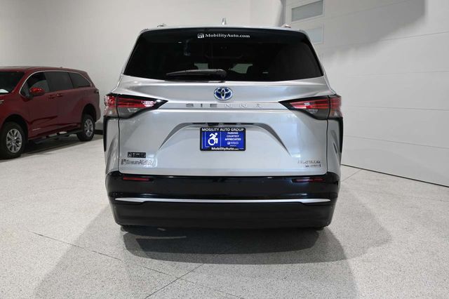 2024 Toyota Sienna Platinum FWD 7-Passenger - 23082129 - 6