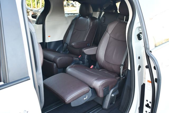 2024 Toyota Sienna Platinum FWD 7-Passenger Van W/Special Paint - 22955213 - 18