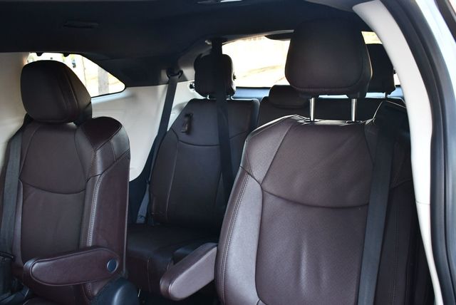 2024 Toyota Sienna Platinum FWD 7-Passenger Van W/Special Paint - 22955213 - 20