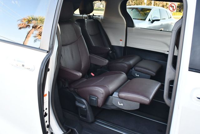 2024 Toyota Sienna Platinum FWD 7-Passenger Van W/Special Paint - 22955213 - 22