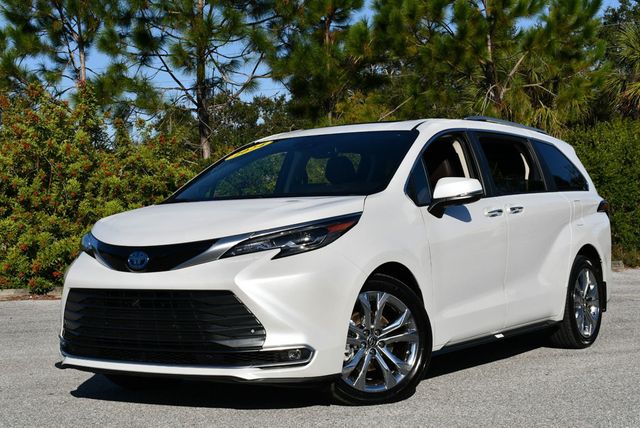 2024 Toyota Sienna Platinum FWD 7-Passenger Van W/Special Paint - 22955213 - 24
