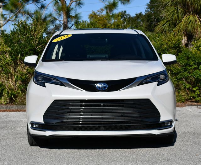2024 Toyota Sienna Platinum FWD 7-Passenger Van W/Special Paint - 22955213 - 40