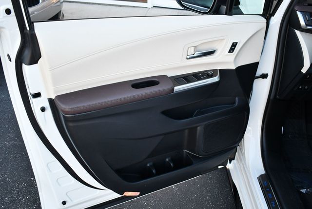 2024 Toyota Sienna Platinum FWD 7-Passenger Van W/Special Paint - 22955213 - 41