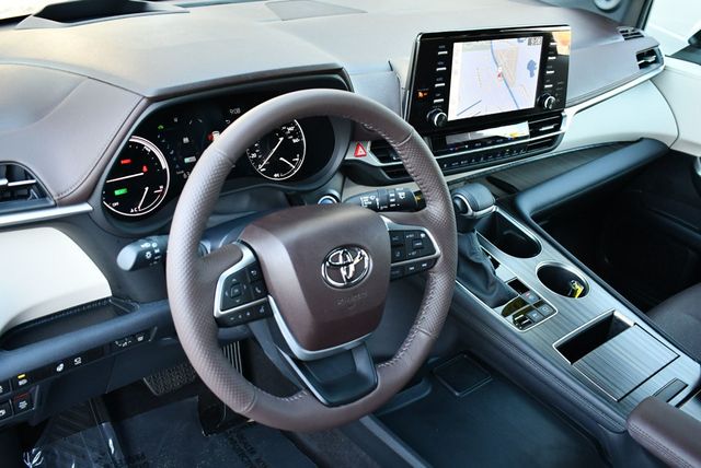 2024 Toyota Sienna Platinum FWD 7-Passenger Van W/Special Paint - 22955213 - 42