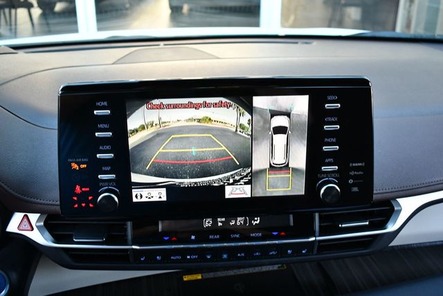 2024 Toyota Sienna Platinum FWD 7-Passenger Van W/Special Paint - 22955213 - 57