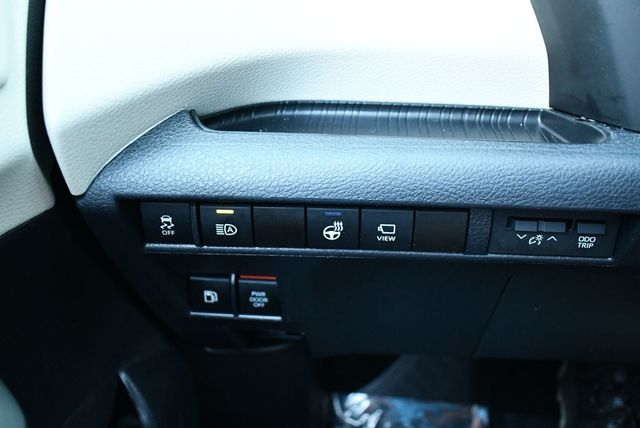 2024 Toyota Sienna Platinum FWD 7-Passenger Van W/Special Paint - 22955213 - 60