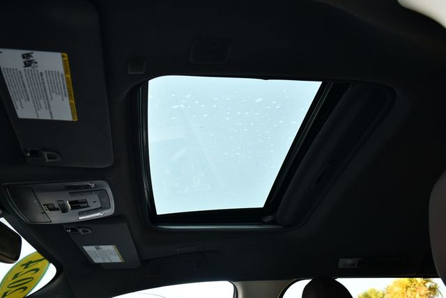 2024 Toyota Sienna Platinum FWD 7-Passenger Van W/Special Paint - 22955213 - 61