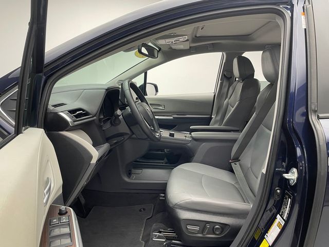 2024 Toyota Sienna XLE AWD 7-Passenger - 22977016 - 11