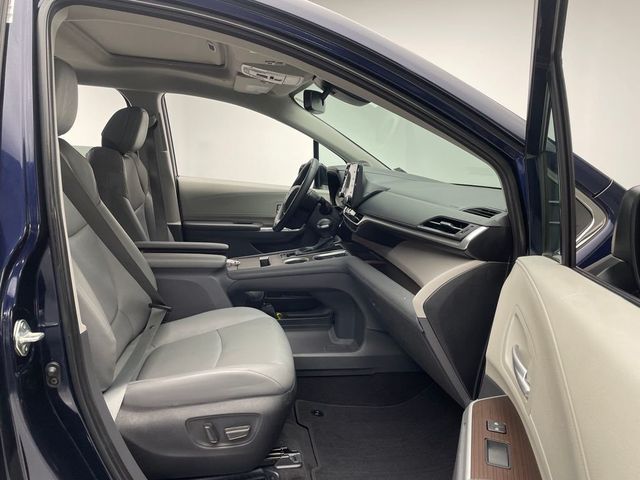 2024 Toyota Sienna XLE AWD 7-Passenger - 22977016 - 16