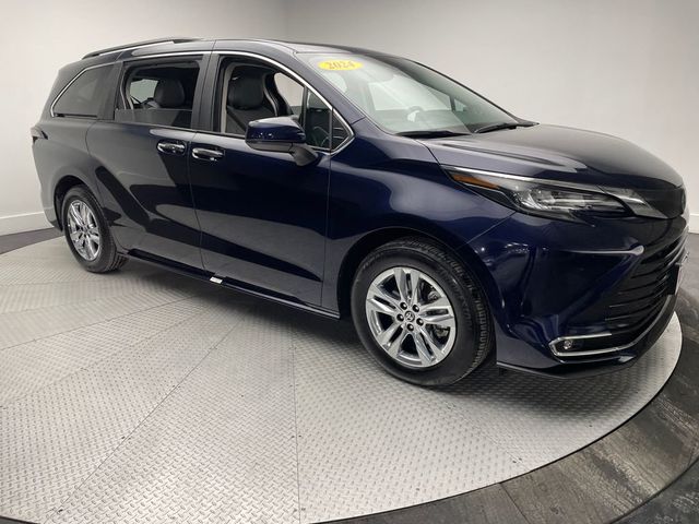 2024 Toyota Sienna XLE AWD 7-Passenger - 22977016 - 2