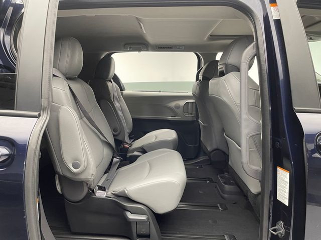 2024 Toyota Sienna XLE AWD 7-Passenger - 22977016 - 34