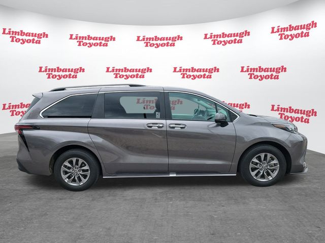 2024 Toyota Sienna XLE FWD 7-Passenger - 22938756 - 24