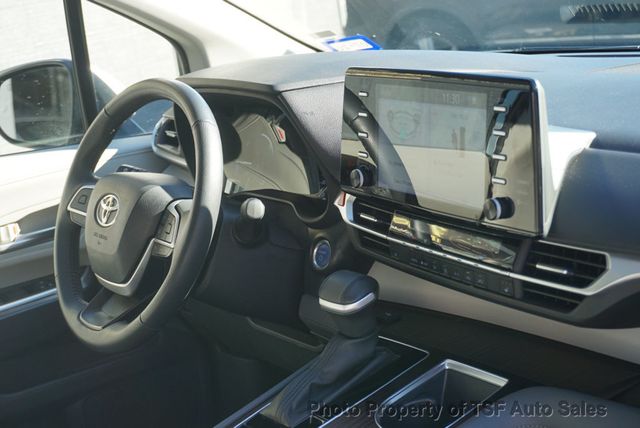 2024 Toyota Sienna XLE FWD 7-Passenger - 22964037 - 18